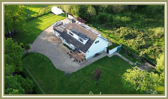 Exterior view of Woodland House Bed and Breakfast